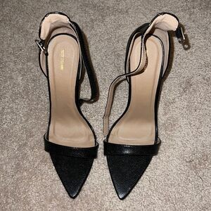 Snake skin stiletto NWT